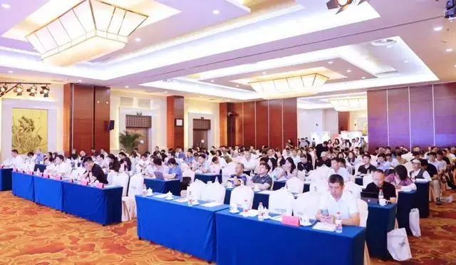 鲸跃慧云荣膺赛迪网“2024外贸数字化创新产品”奖